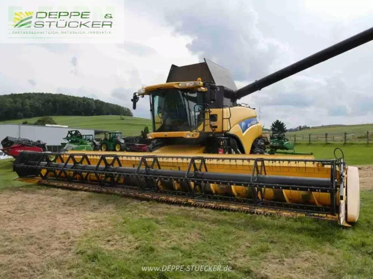 New Holland cr 9090 elevation - Зернозбиральний комбайн: фото 3 New Holland cr 9090 elevation - Зернозбиральний комбайн: фото 3