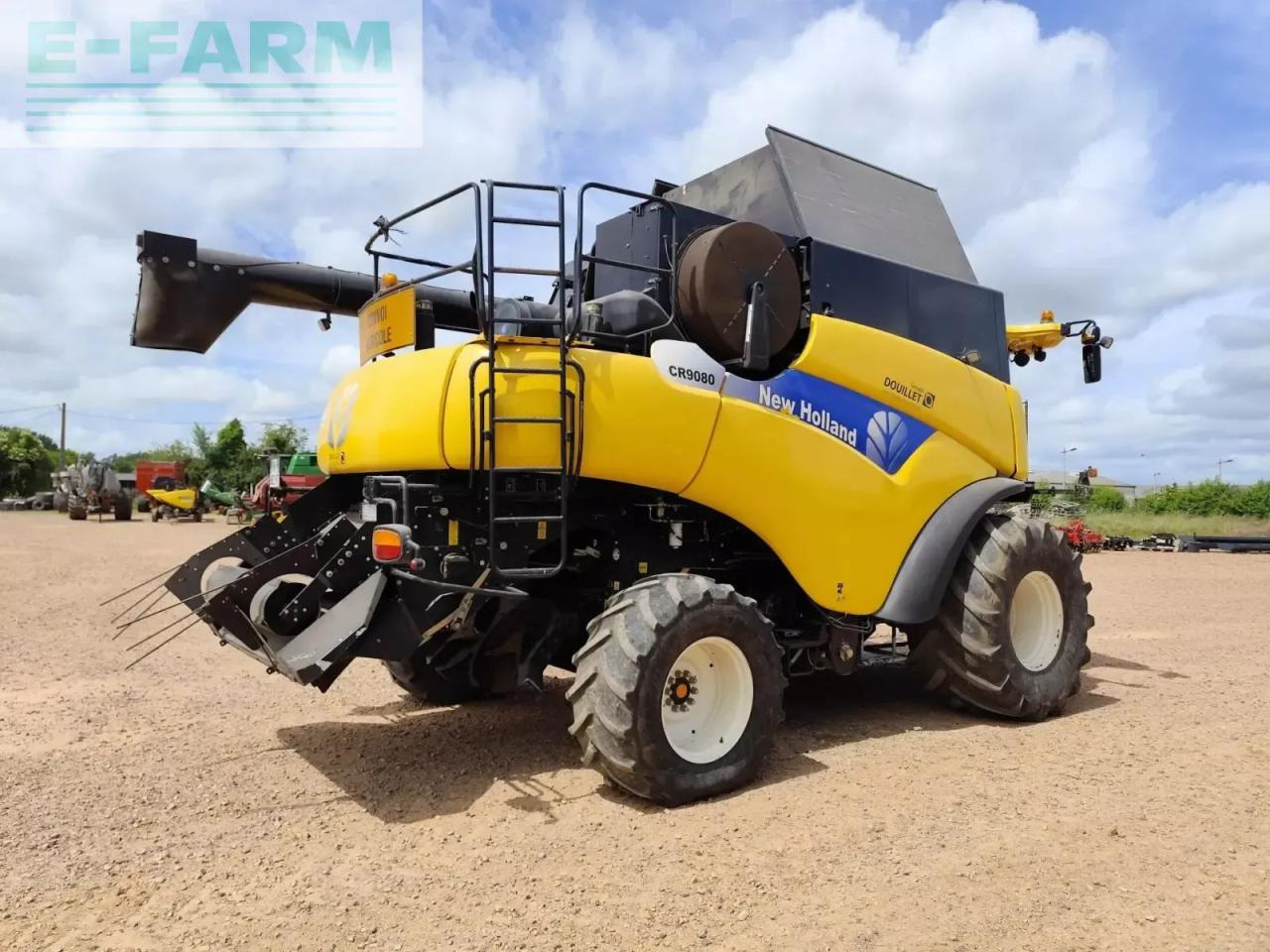 New Holland cr9080 - Зернозбиральний комбайн: фото 2 New Holland cr9080 - Зернозбиральний комбайн: фото 2