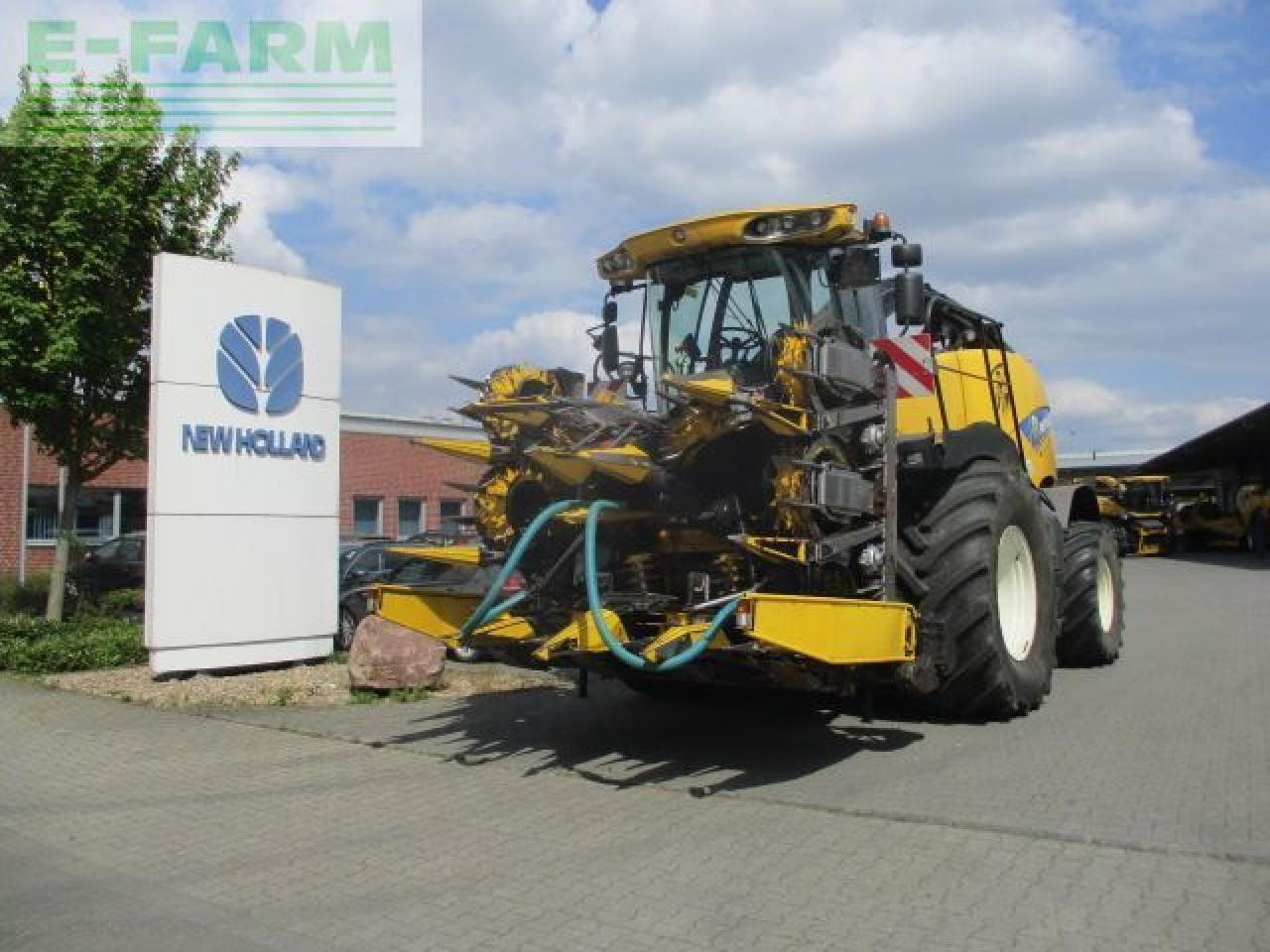 New Holland fr 700 - Кормозбиральний комбайн: фото 2 New Holland fr 700 - Кормозбиральний комбайн: фото 2