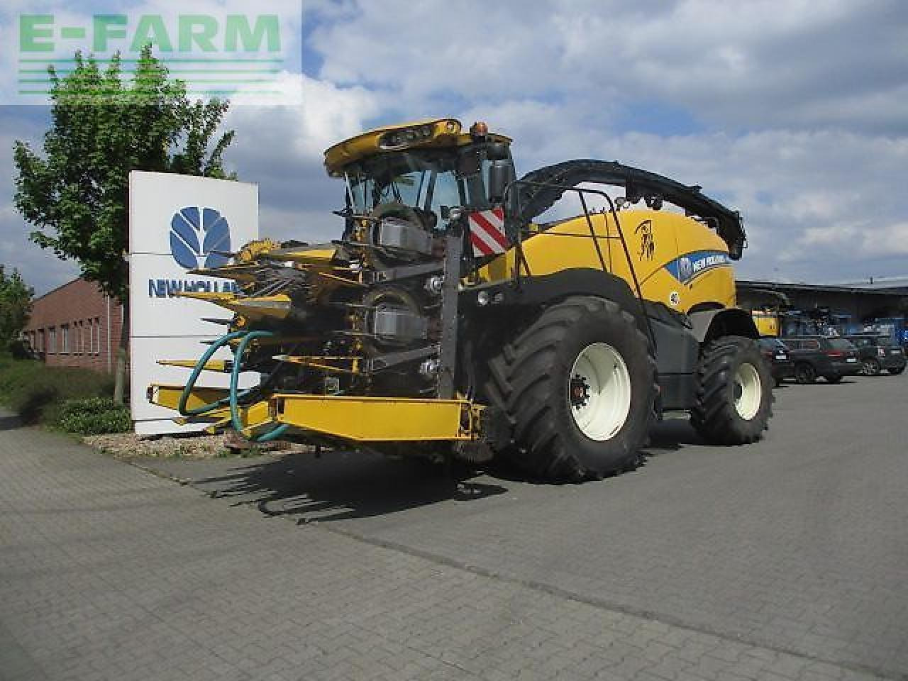 New Holland fr 700 - Кормозбиральний комбайн: фото 1 New Holland fr 700 - Кормозбиральний комбайн: фото 1