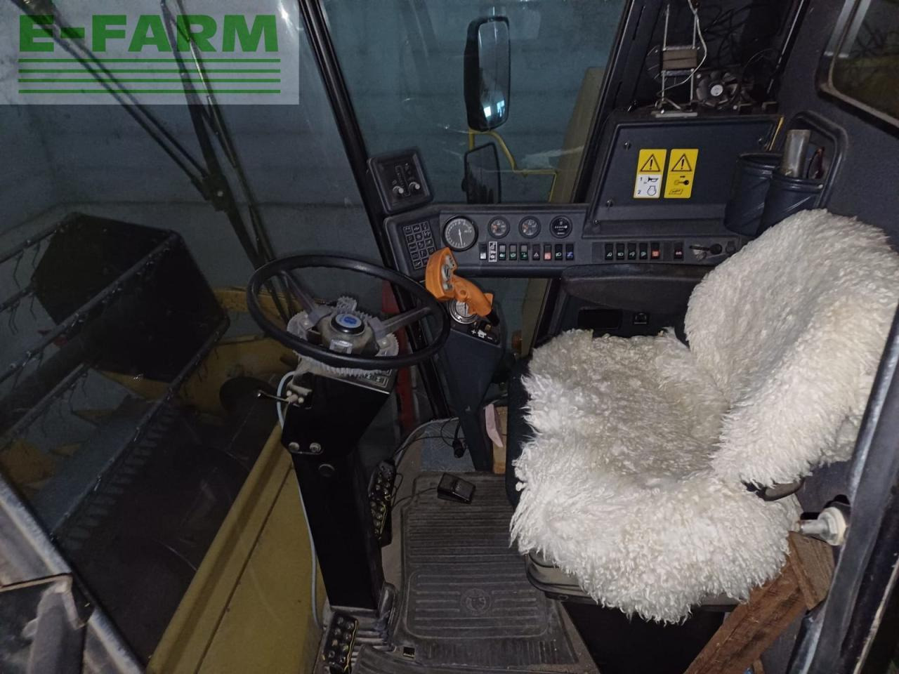 New Holland new holland tc 56 - Зернозбиральний комбайн: фото 4 New Holland new holland tc 56 - Зернозбиральний комбайн: фото 4