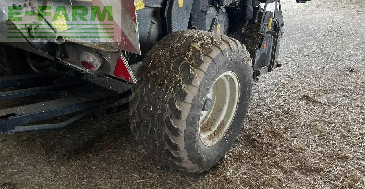 New Holland roll-belt 180 superfeed - Прес-підбирач тюковий: фото 4 New Holland roll-belt 180 superfeed - Прес-підбирач тюковий: фото 4