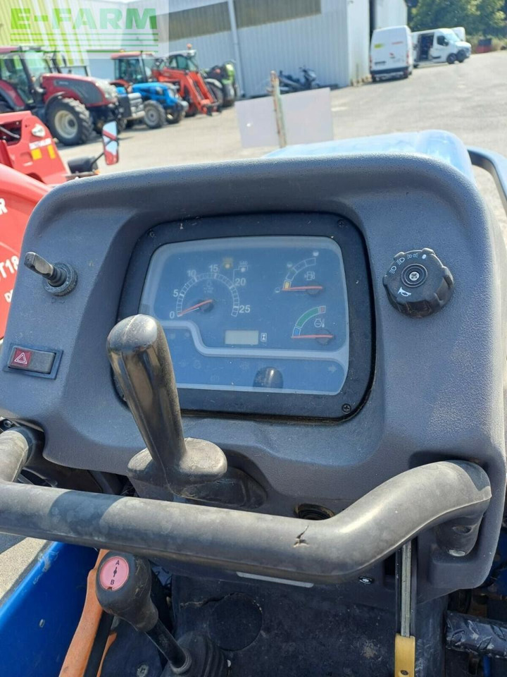 New Holland t 4030 f - Трактор: фото 5 New Holland t 4030 f - Трактор: фото 5