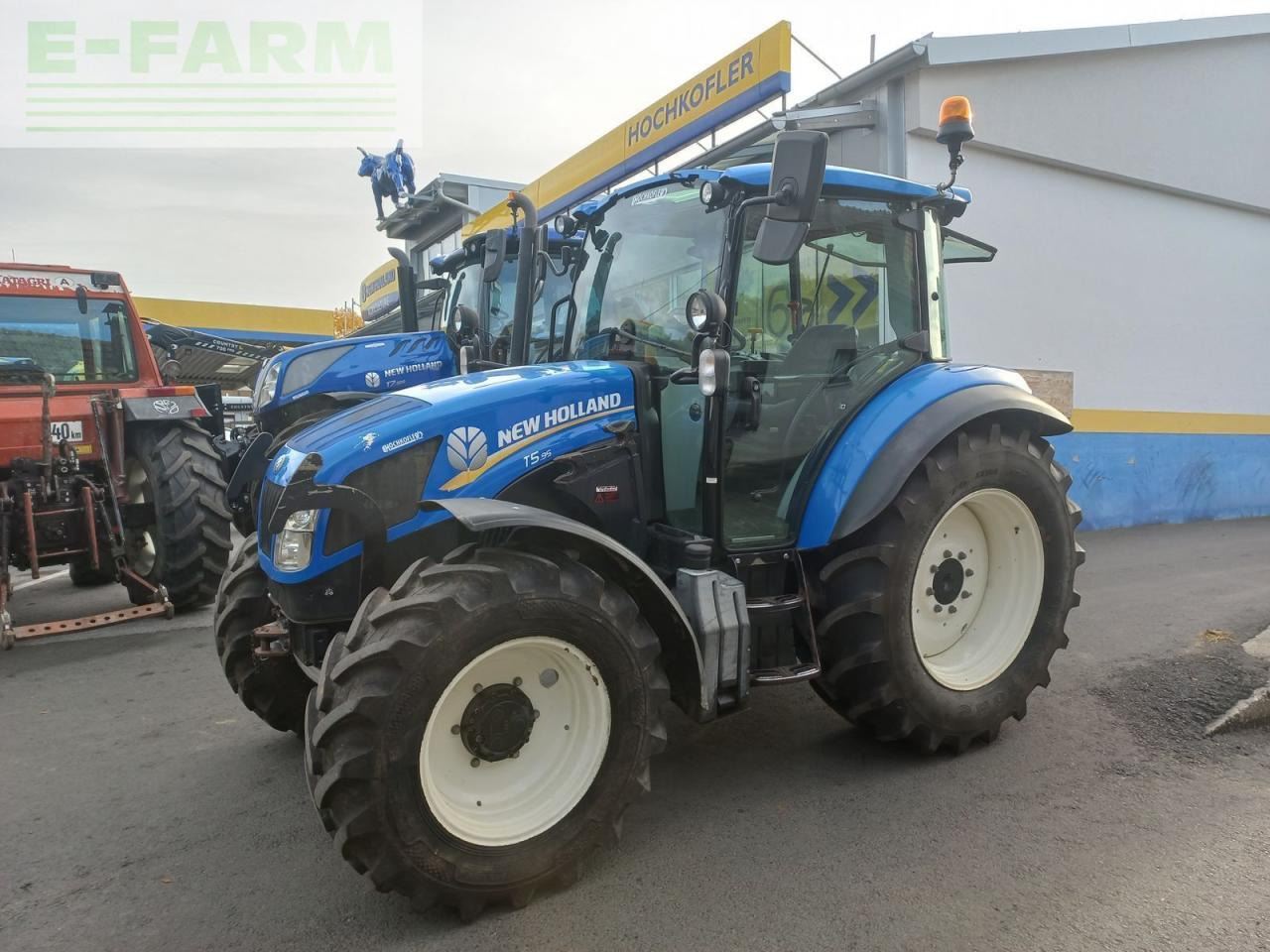 New Holland t 5.95 - Трактор: фото 1 New Holland t 5.95 - Трактор: фото 1