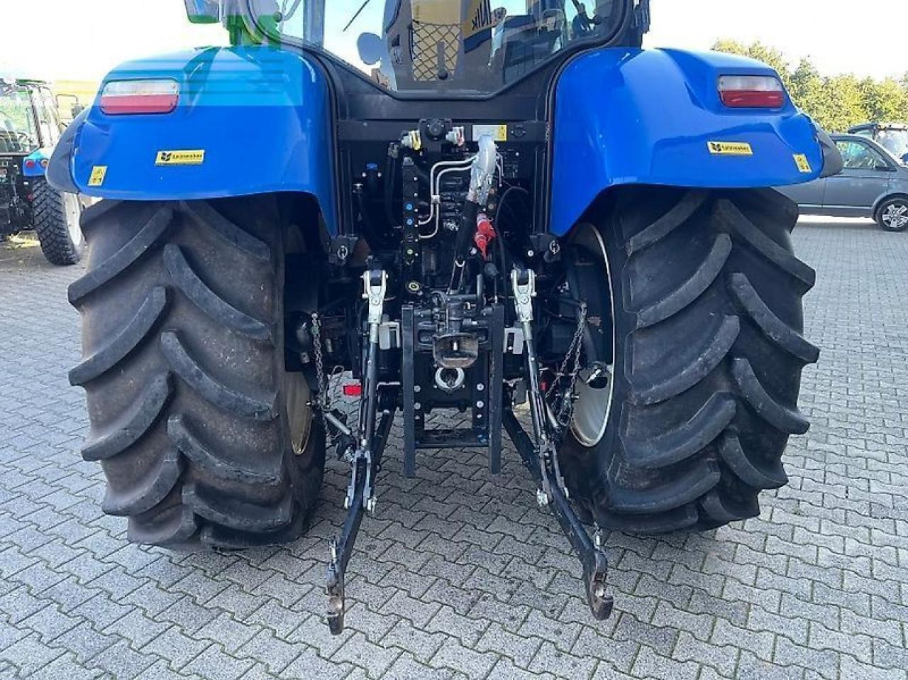 New Holland t 6.180 dc - Трактор: фото 4 New Holland t 6.180 dc - Трактор: фото 4