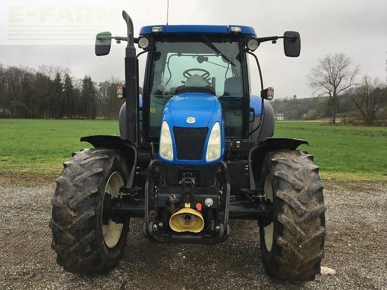 New Holland t 6020 - Трактор: фото 2 New Holland t 6020 - Трактор: фото 2