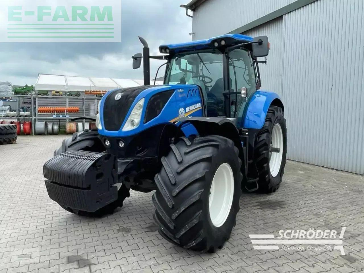 New Holland t 7.270 autocommand - Трактор: фото 5 New Holland t 7.270 autocommand - Трактор: фото 5
