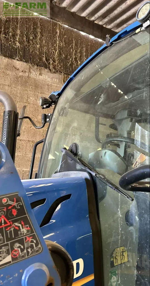Трактор New Holland t5.100 ec: фото 9