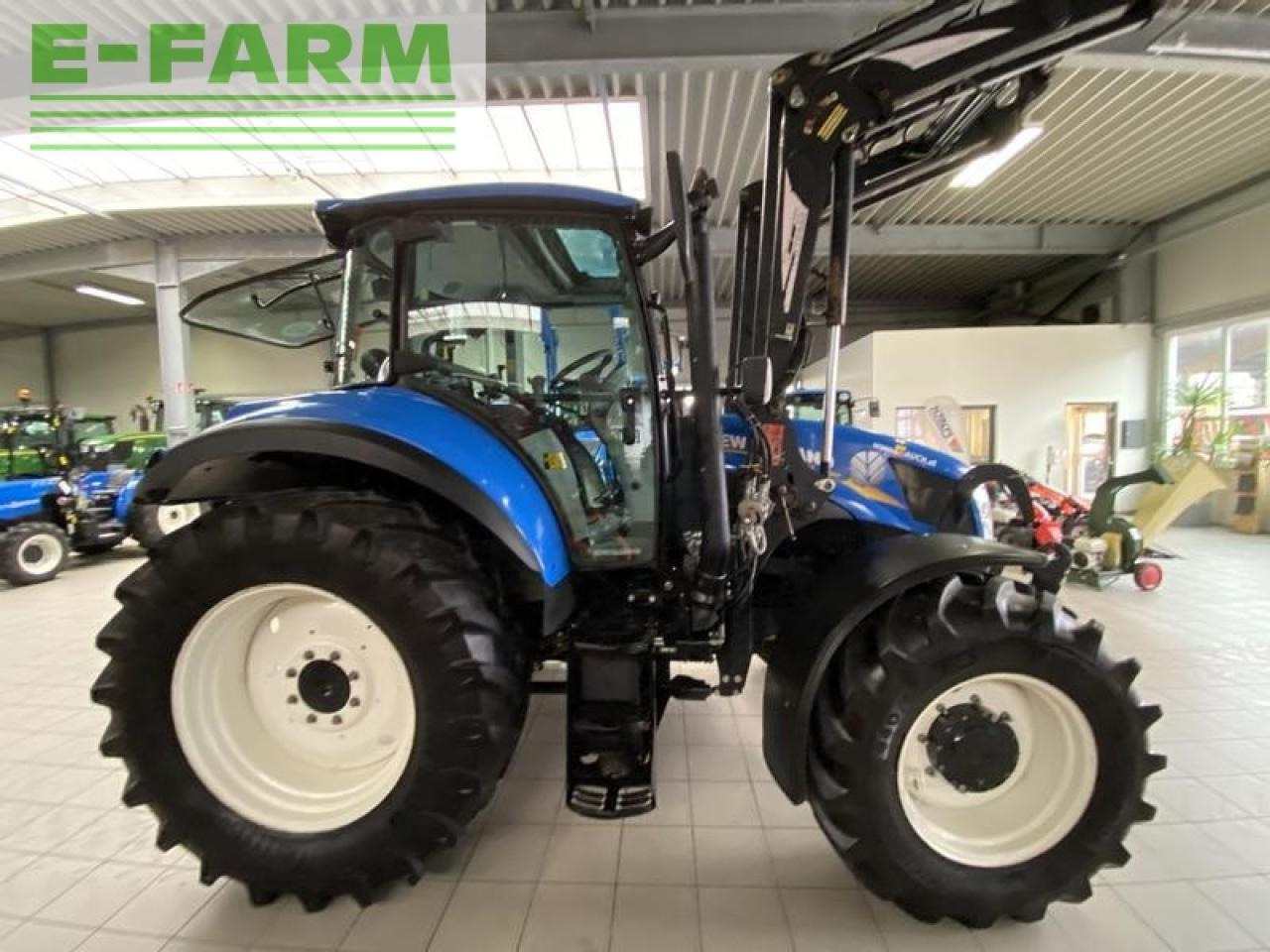 New Holland t5.115 electro command - Трактор: фото 4 New Holland t5.115 electro command - Трактор: фото 4