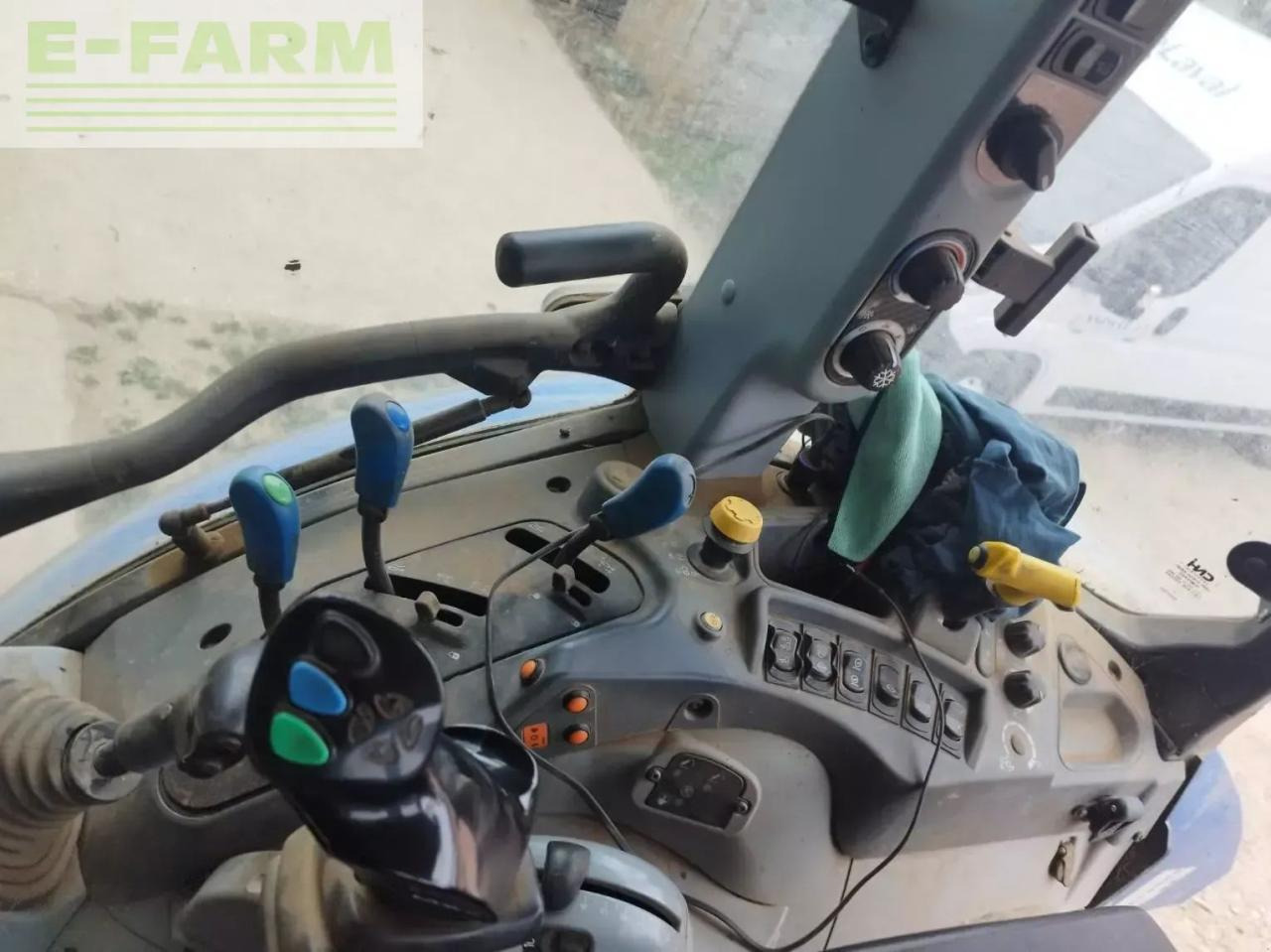 New Holland t5 120 ec EC - Трактор: фото 5 New Holland t5 120 ec EC - Трактор: фото 5