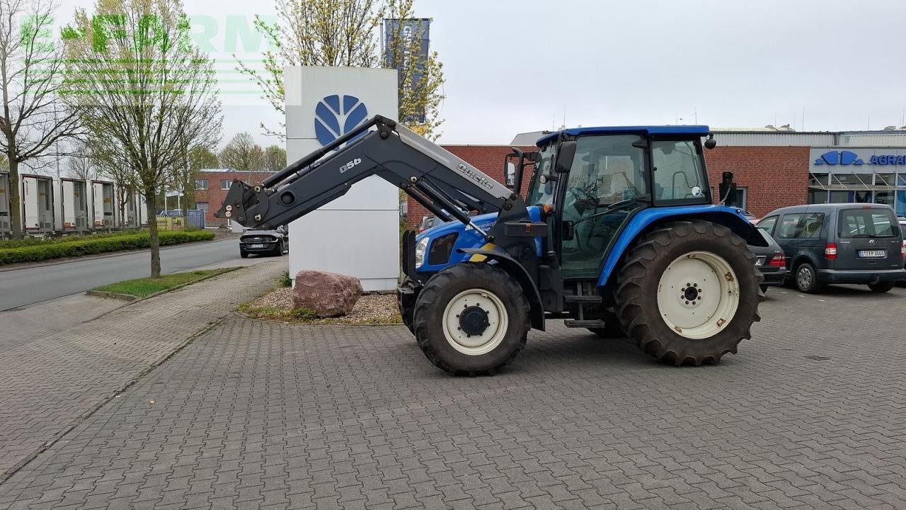 New Holland t5050 - Трактор: фото 2 New Holland t5050 - Трактор: фото 2
