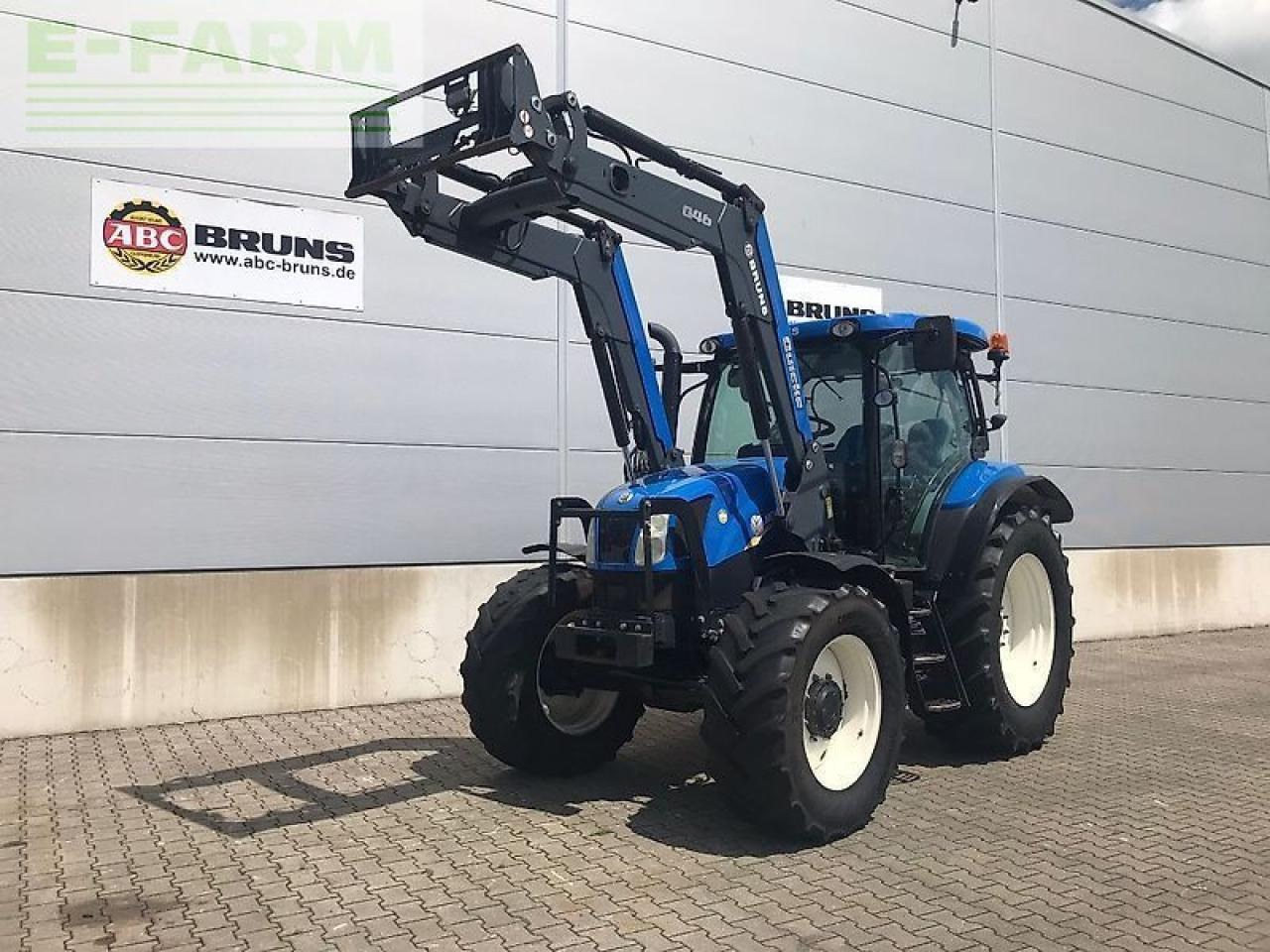New Holland t6.140 electrocommand - Трактор: фото 1 New Holland t6.140 electrocommand - Трактор: фото 1
