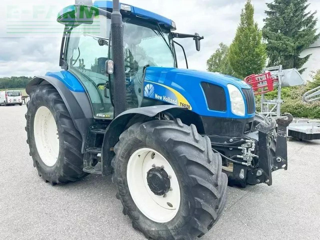 New Holland t6020 elite Elite - Трактор: фото 2 New Holland t6020 elite Elite - Трактор: фото 2