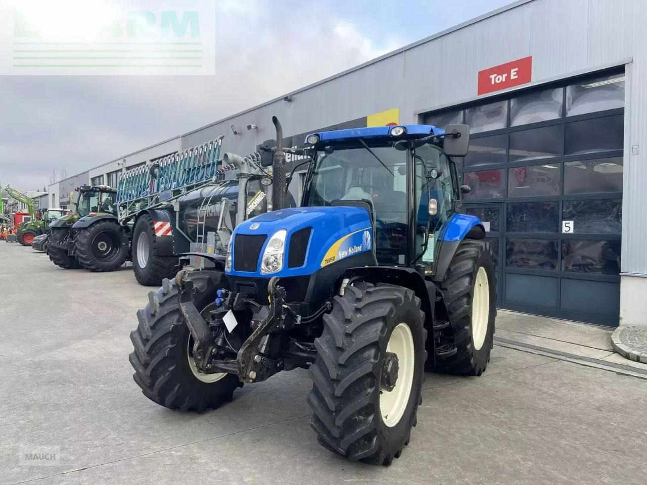 New Holland t6050 elite Elite - Трактор: фото 1 New Holland t6050 elite Elite - Трактор: фото 1