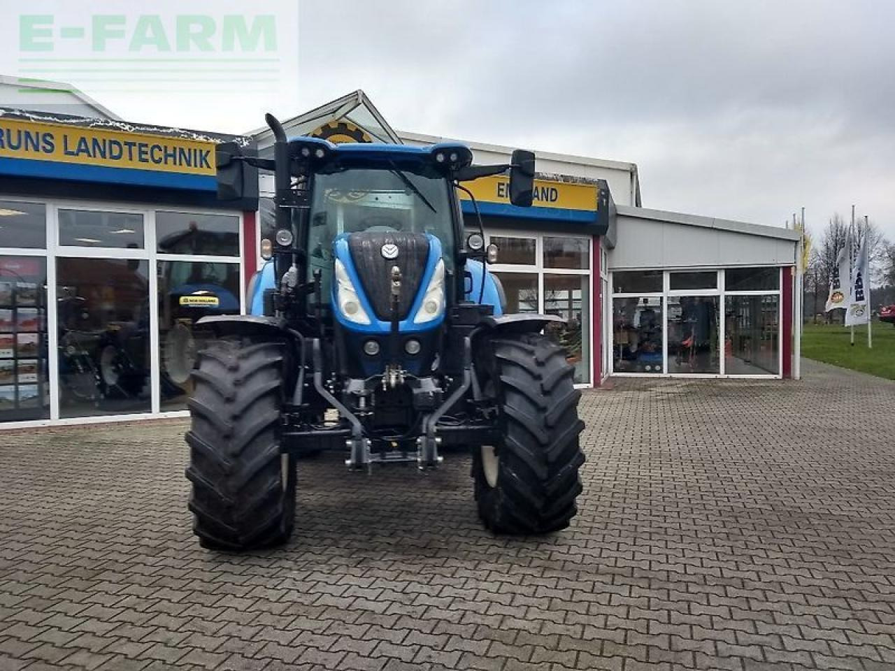 New Holland t7.165 my 18 - Трактор: фото 2 New Holland t7.165 my 18 - Трактор: фото 2