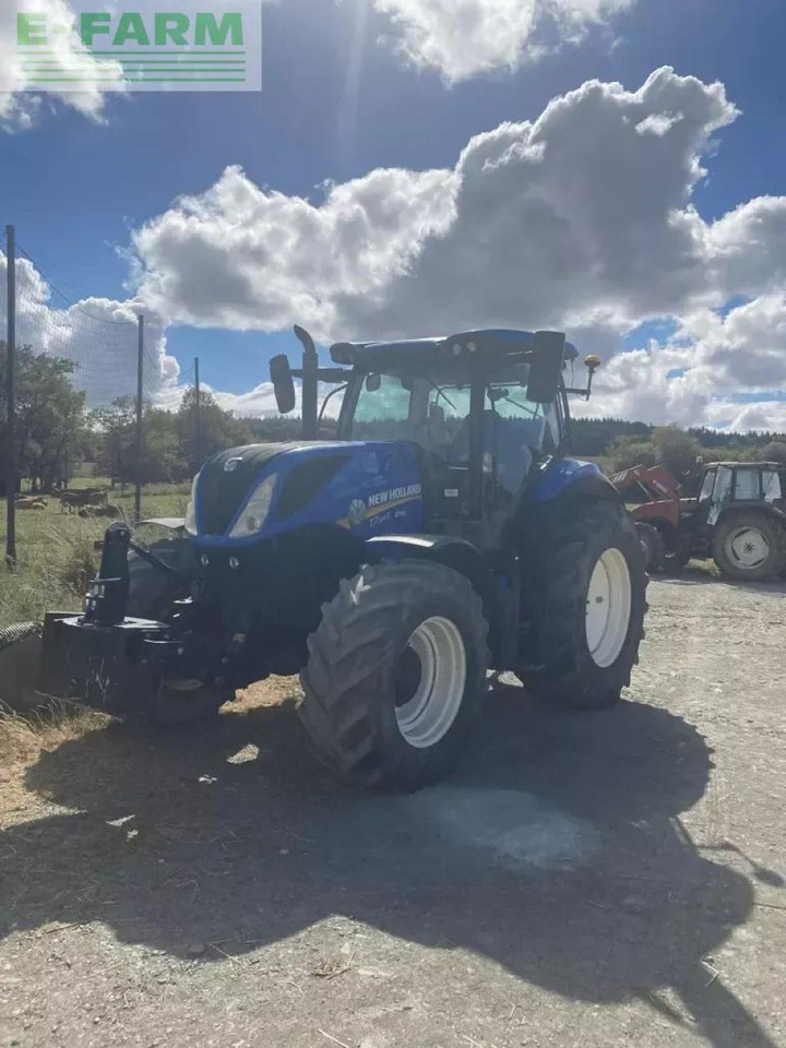New Holland t7.165s range command t4b - Трактор: фото 1 New Holland t7.165s range command t4b - Трактор: фото 1