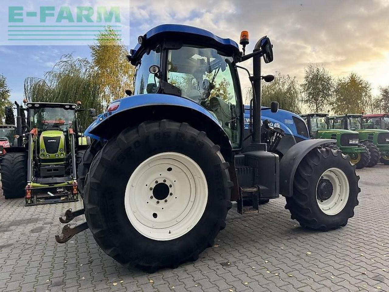 New Holland t7.185 powercommand - sidewinder ii - Трактор: фото 5 New Holland t7.185 powercommand - sidewinder ii - Трактор: фото 5