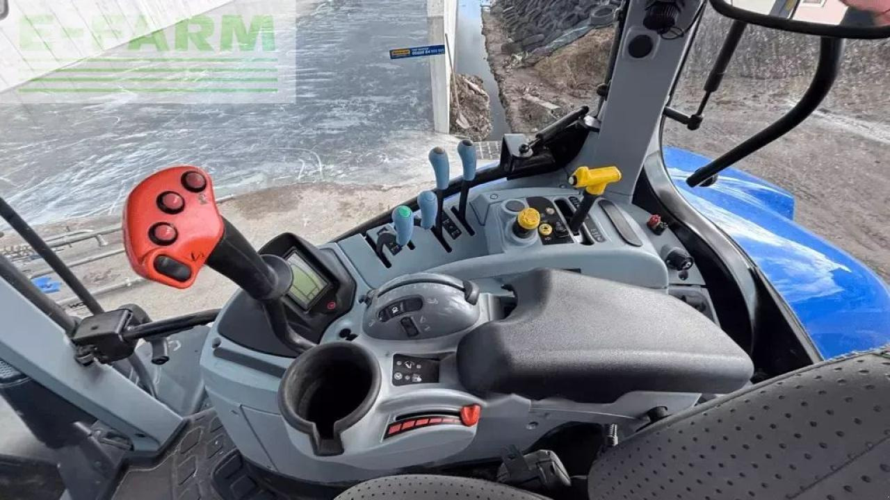 New Holland t7.195s pc s5 S - Трактор: фото 5 New Holland t7.195s pc s5 S - Трактор: фото 5