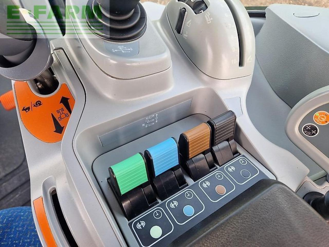 Трактор New Holland t7.200 autocommand: фото 11