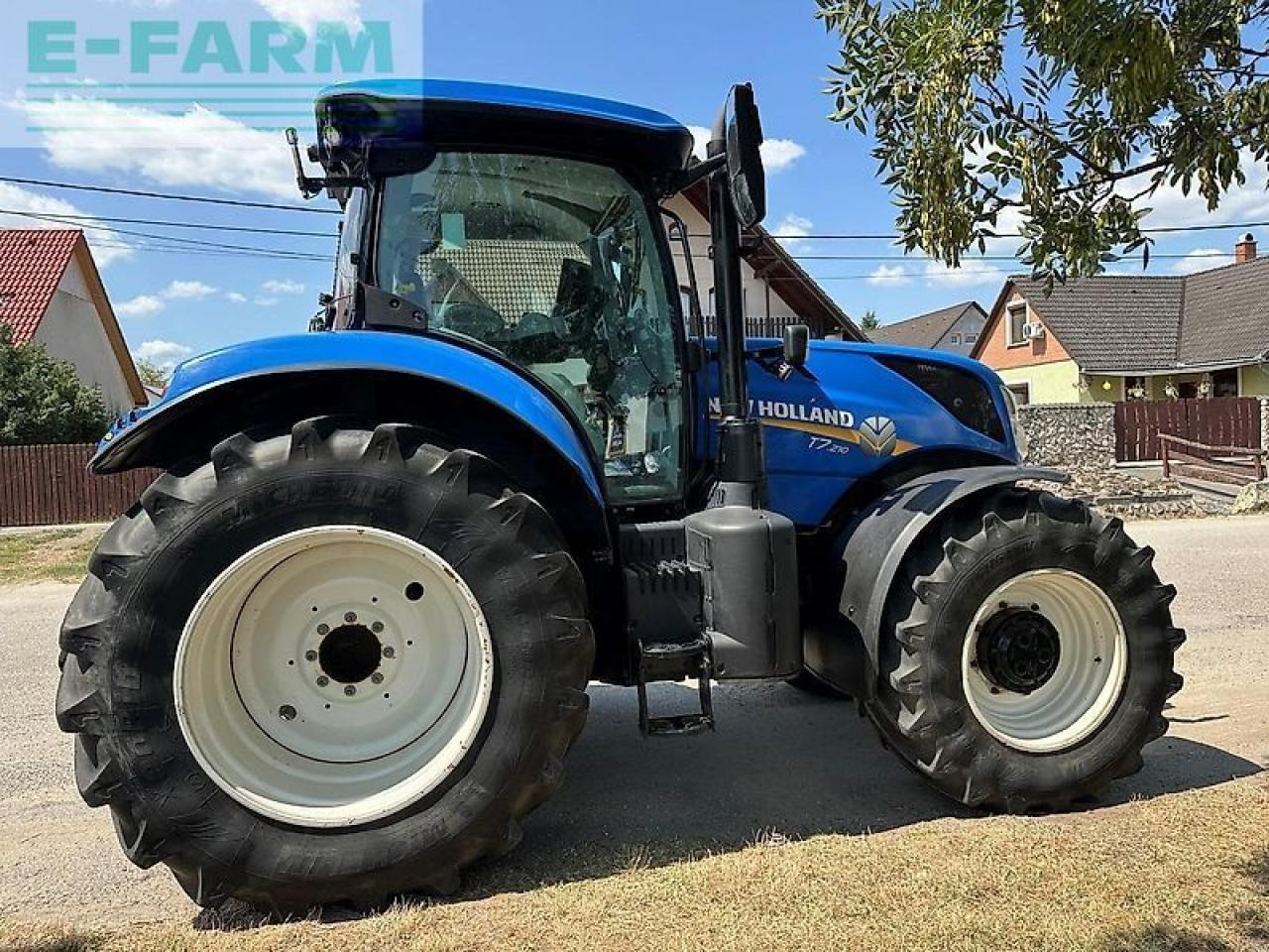 Трактор New Holland t7.210: фото 6