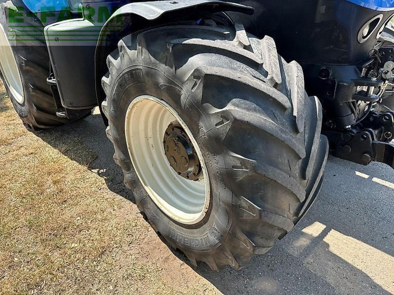 Трактор New Holland t7.210: фото 27