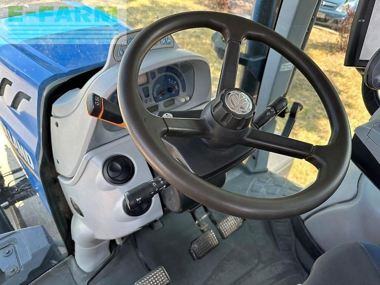 Трактор New Holland t7.210: фото 37