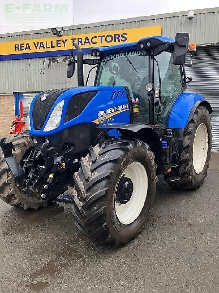 Трактор New Holland t7.210: фото 8