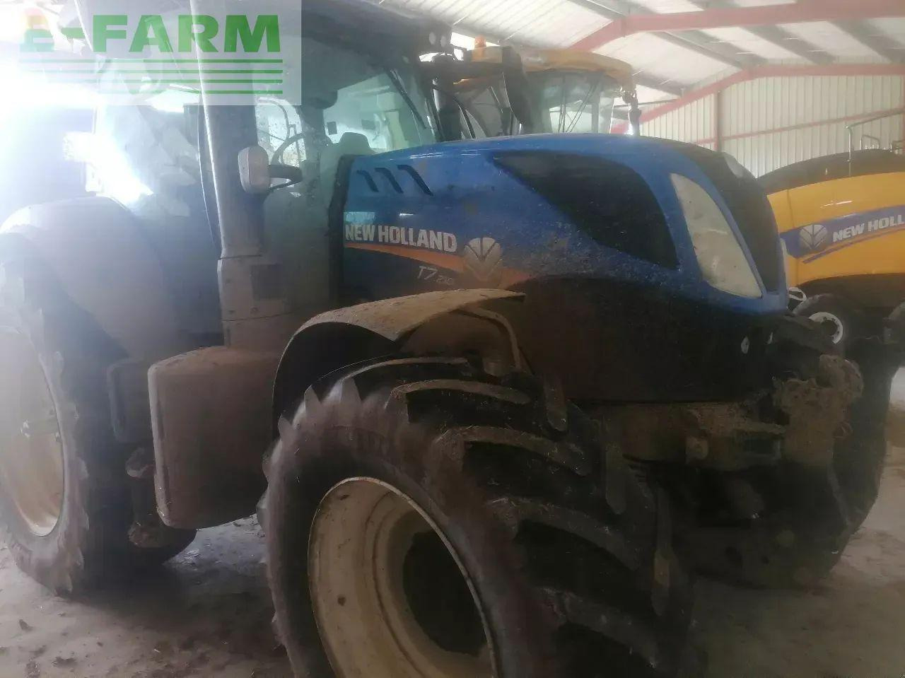New Holland t7 210 sw - Трактор: фото 2 New Holland t7 210 sw - Трактор: фото 2