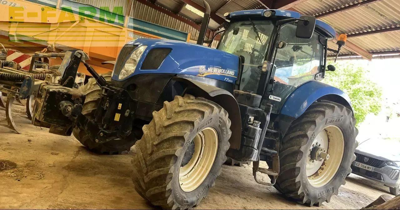 New Holland t7.220 sw - Трактор: фото 1 New Holland t7.220 sw - Трактор: фото 1