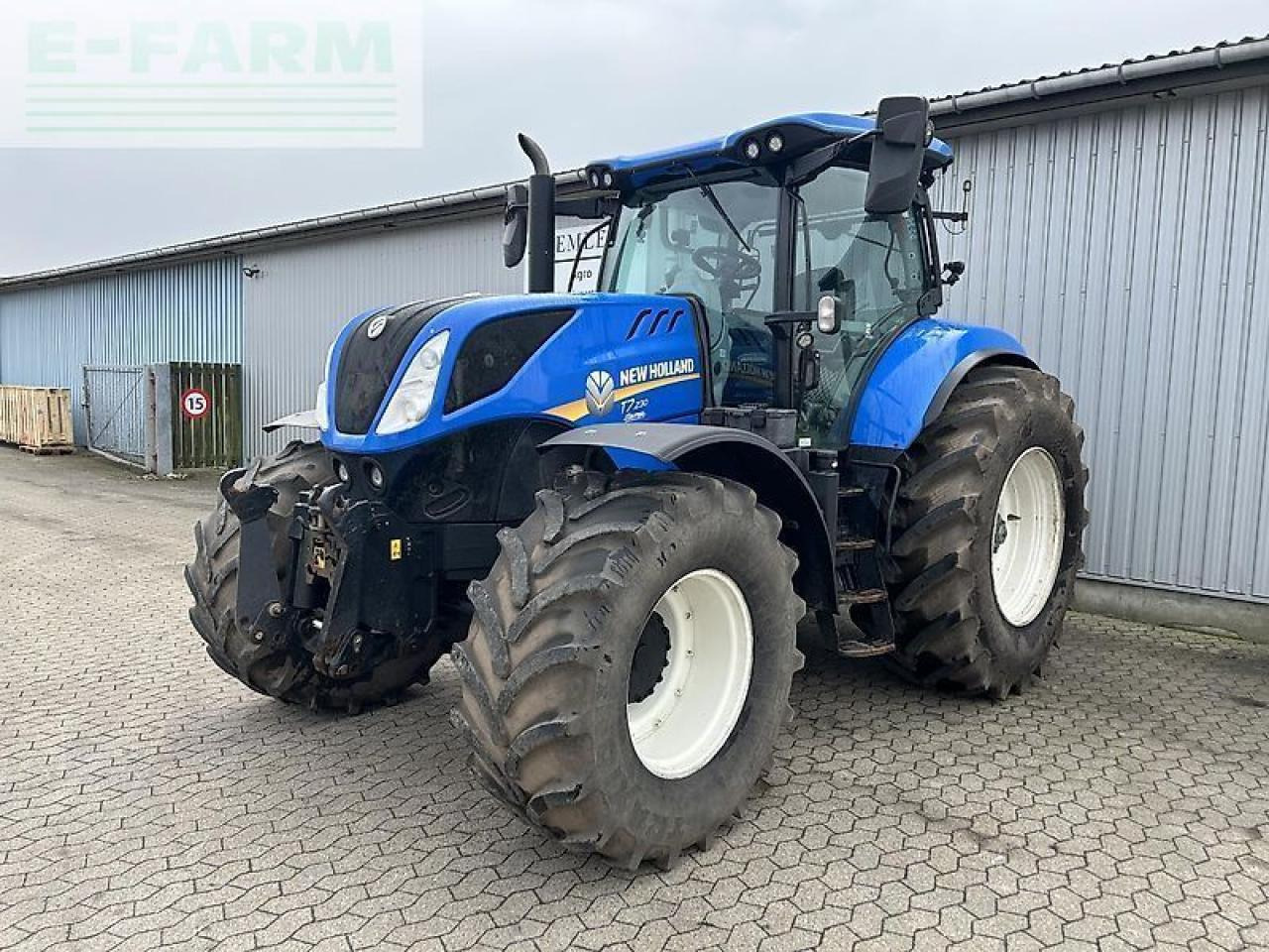 Трактор New Holland t7.230: фото 8