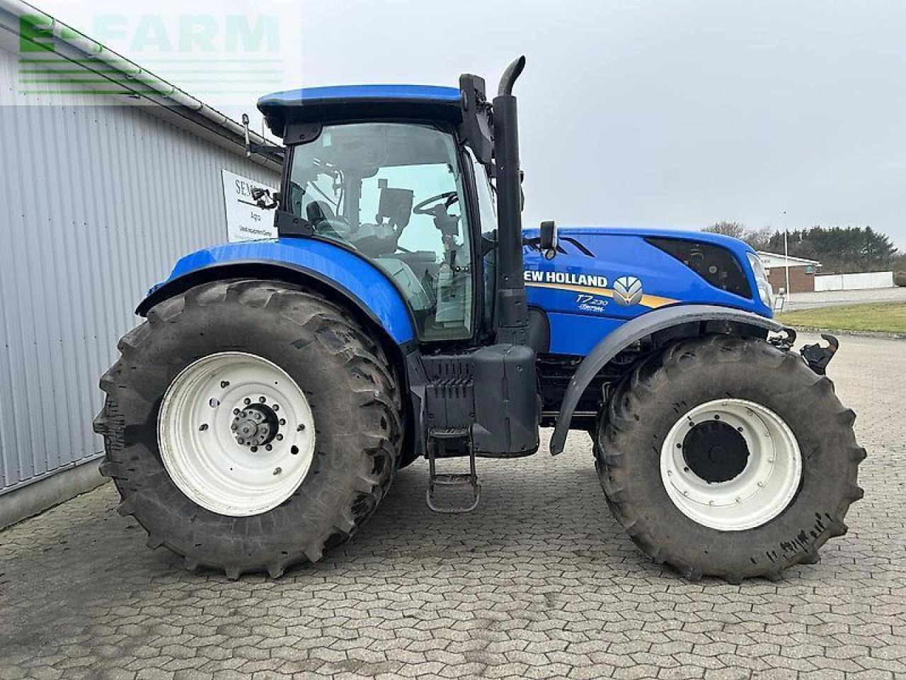 Трактор New Holland t7.230: фото 11