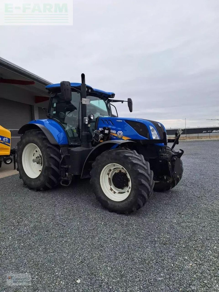 New Holland t7.230 ac - Трактор: фото 2 New Holland t7.230 ac - Трактор: фото 2