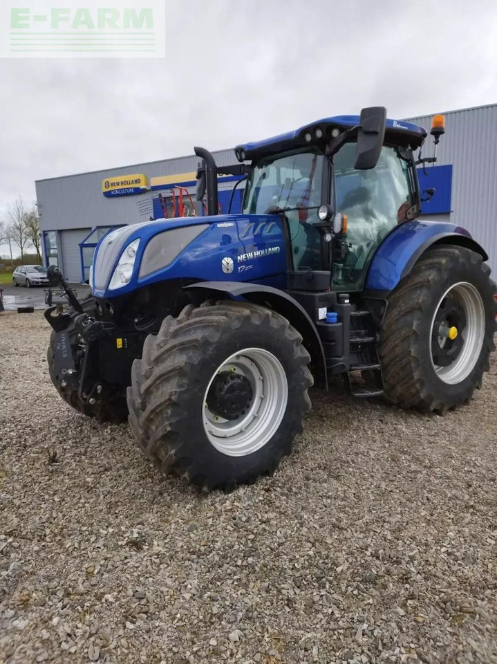 New Holland t7 270 ac - Трактор: фото 2 New Holland t7 270 ac - Трактор: фото 2