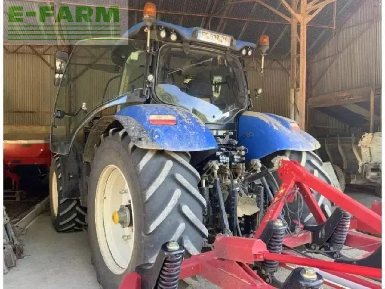 New Holland t7.270 ac - Трактор: фото 2 New Holland t7.270 ac - Трактор: фото 2