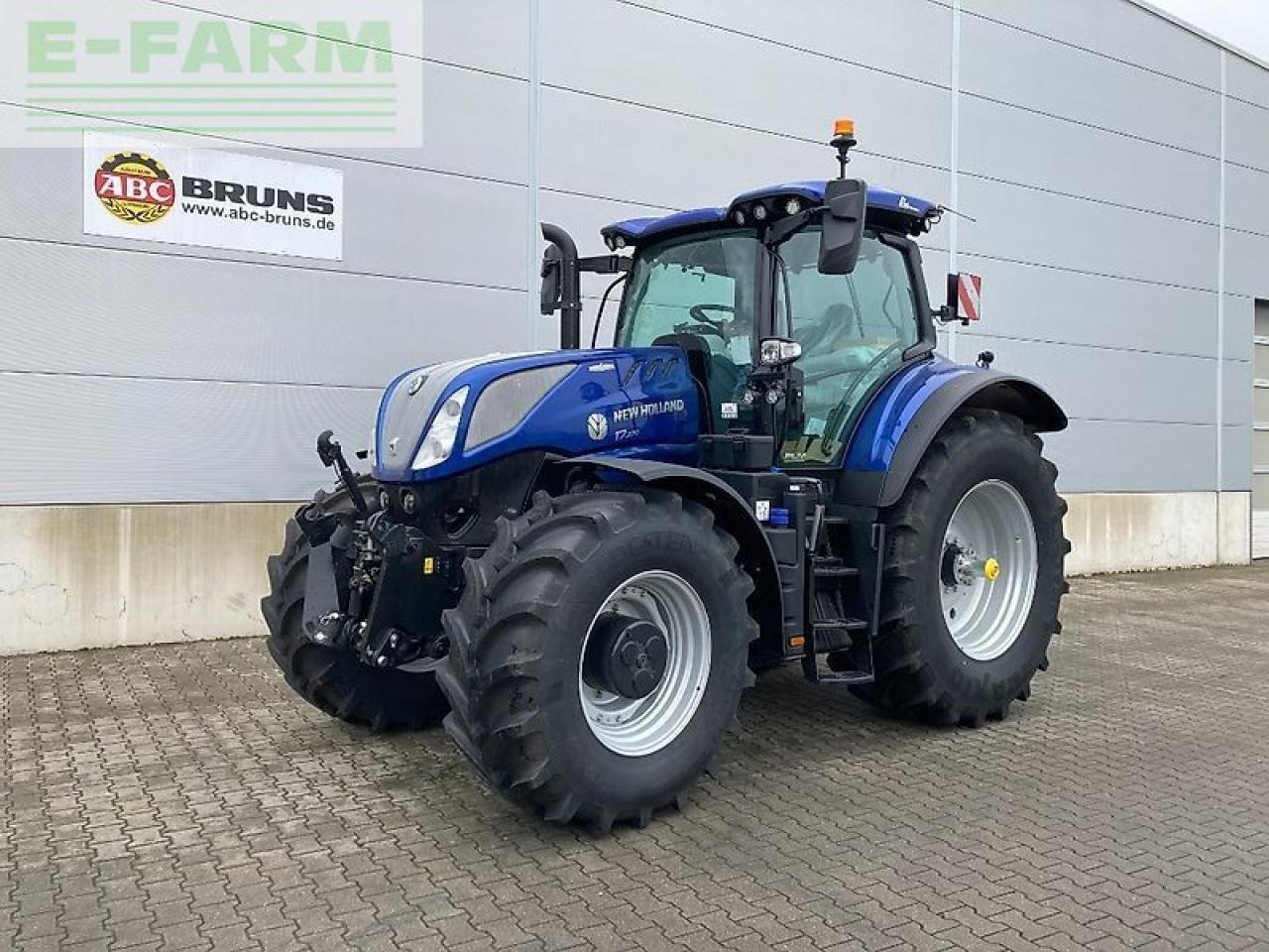 New Holland t7.270 autocommand new gen - Трактор: фото 1 New Holland t7.270 autocommand new gen - Трактор: фото 1