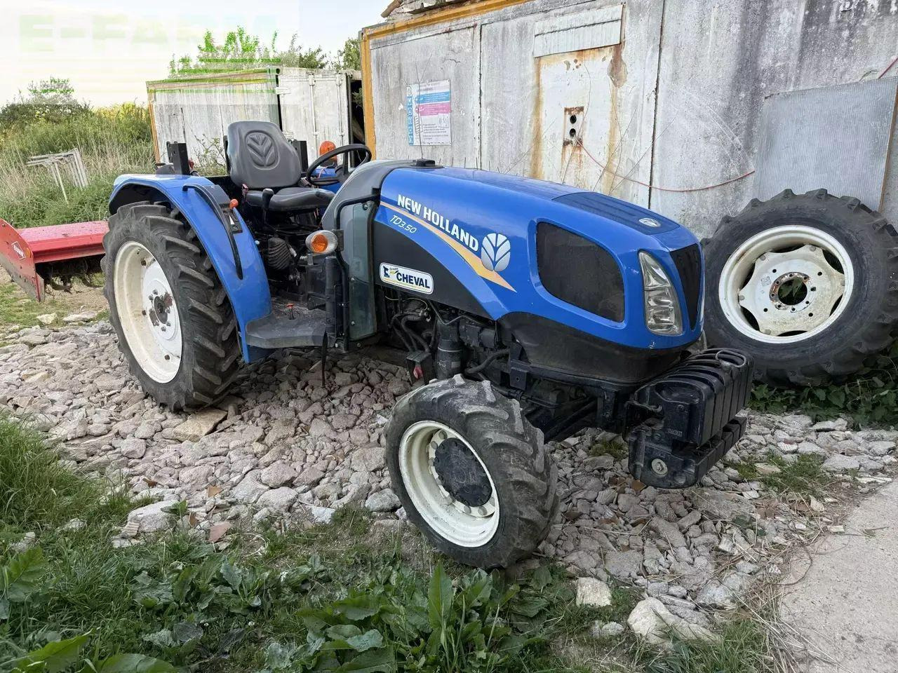 New Holland td3.50 - Трактор: фото 2 New Holland td3.50 - Трактор: фото 2