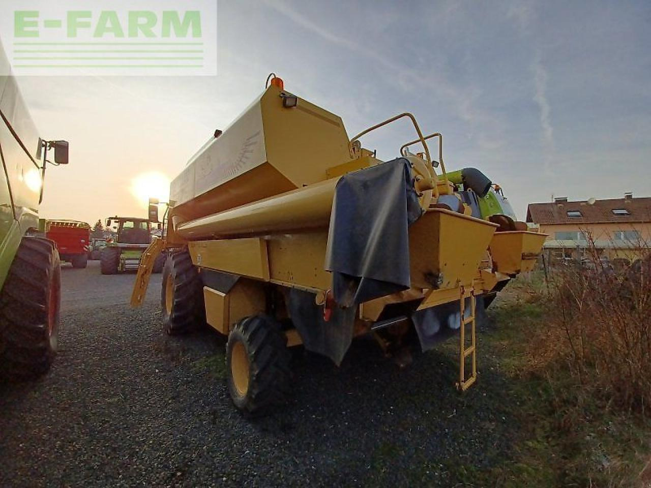 New Holland tf 78 - Зернозбиральний комбайн: фото 4 New Holland tf 78 - Зернозбиральний комбайн: фото 4