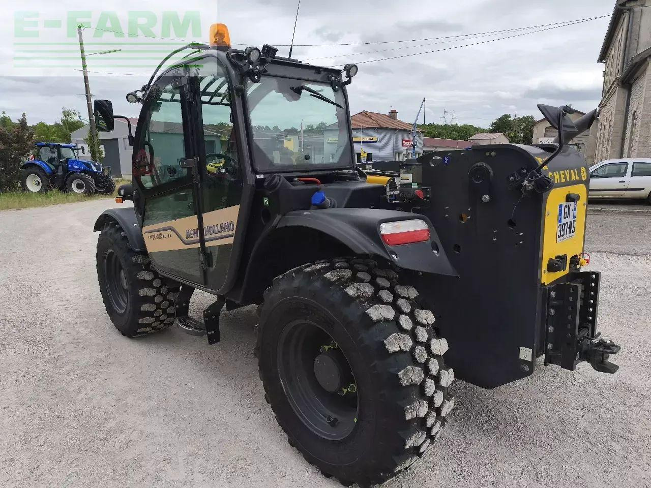 New Holland th 7.42 elite - Навантажувач телескопічний: фото 2 New Holland th 7.42 elite - Навантажувач телескопічний: фото 2