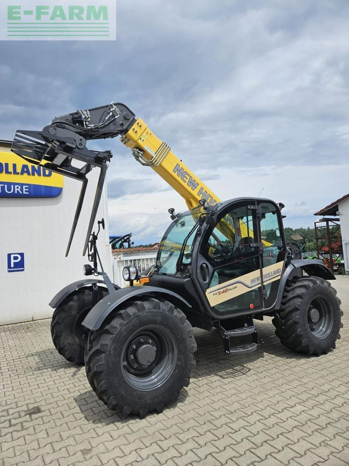 New Holland th 7.42 plus - Навантажувач телескопічний: фото 1 New Holland th 7.42 plus - Навантажувач телескопічний: фото 1