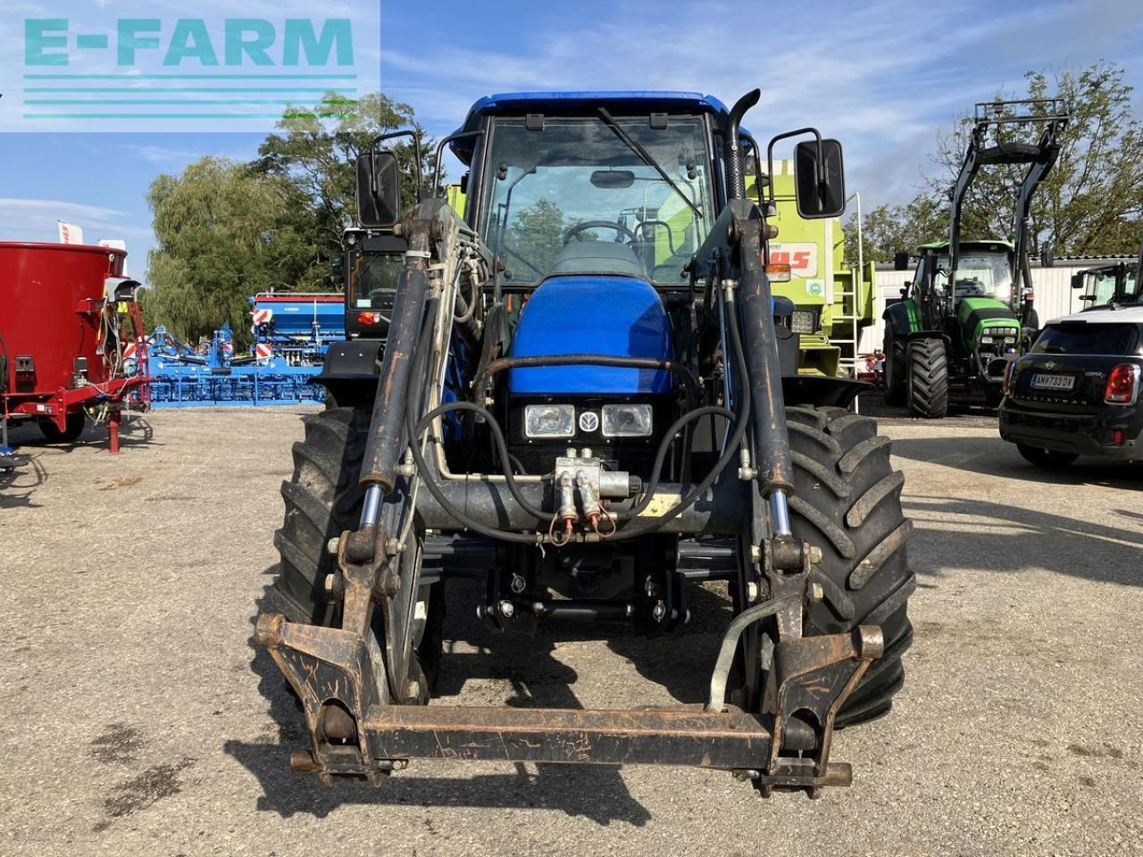 New Holland tl80 (4wd) - Трактор: фото 2 New Holland tl80 (4wd) - Трактор: фото 2