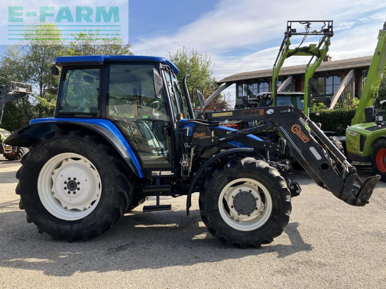 New Holland tl80 (4wd) - Трактор: фото 4 New Holland tl80 (4wd) - Трактор: фото 4