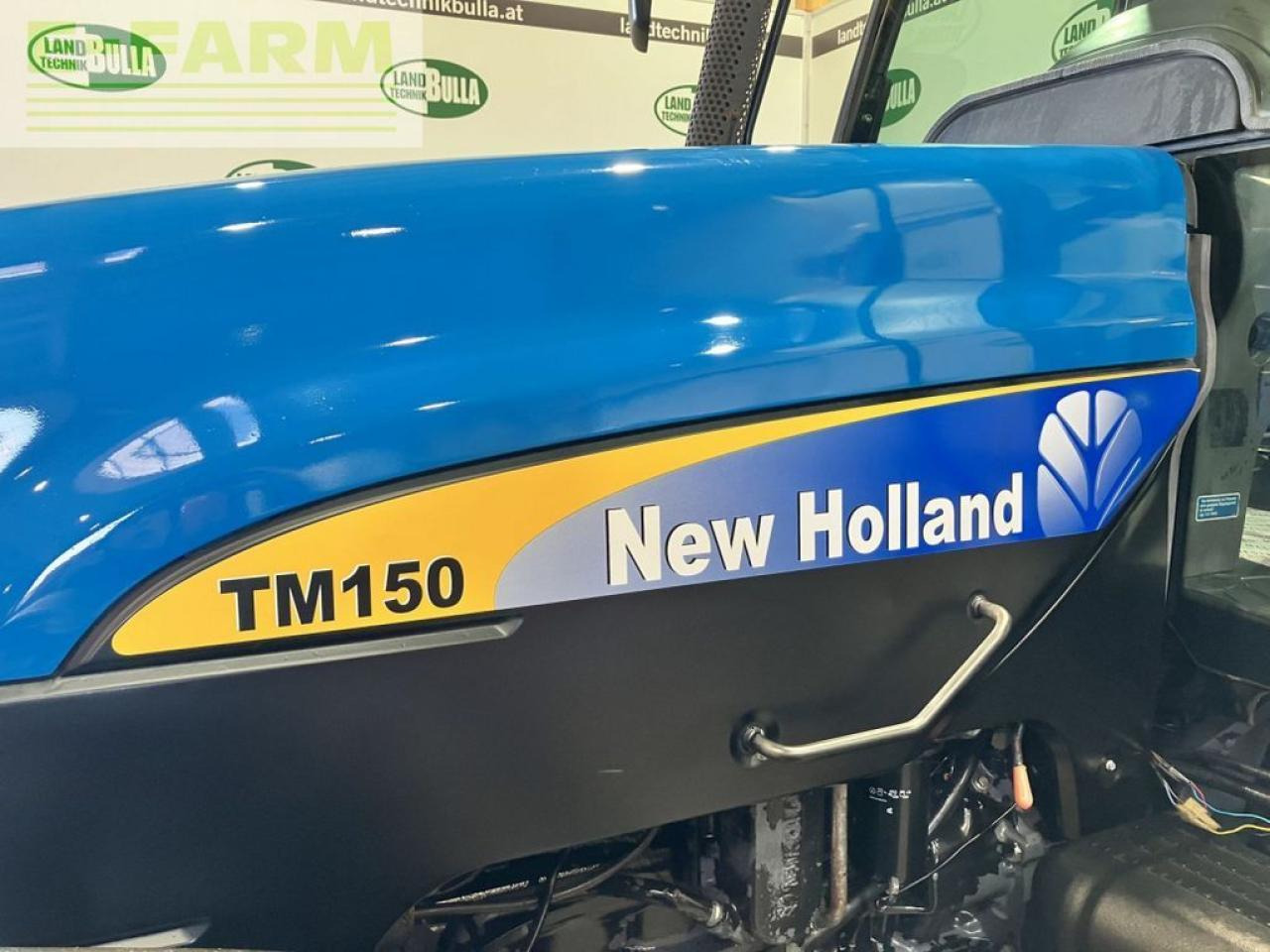 New Holland tm 150 - Трактор: фото 5 New Holland tm 150 - Трактор: фото 5