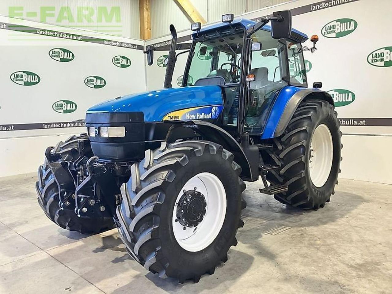 New Holland tm 150 - Трактор: фото 1 New Holland tm 150 - Трактор: фото 1