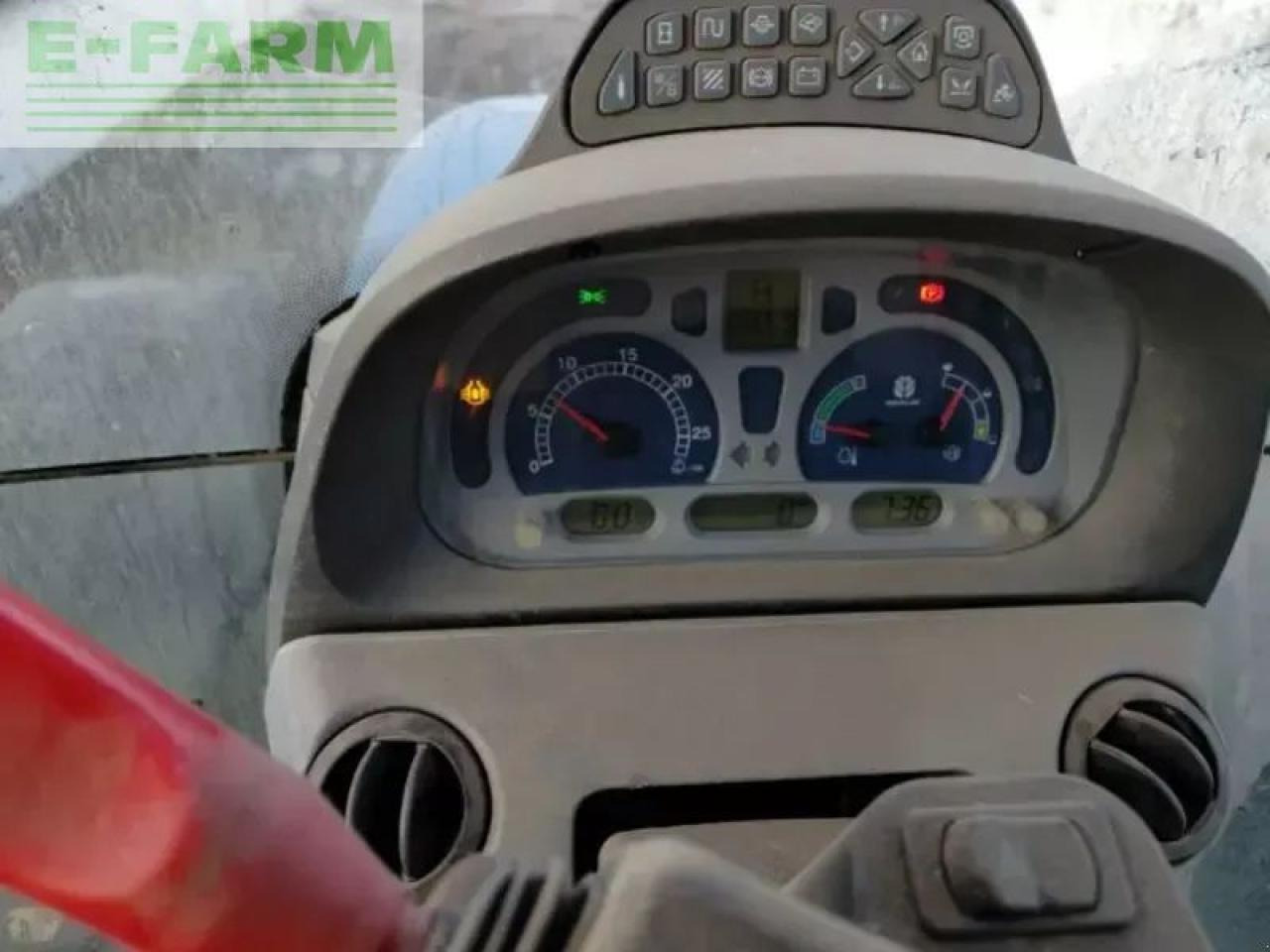 New Holland tsa 125 - Трактор: фото 3 New Holland tsa 125 - Трактор: фото 3