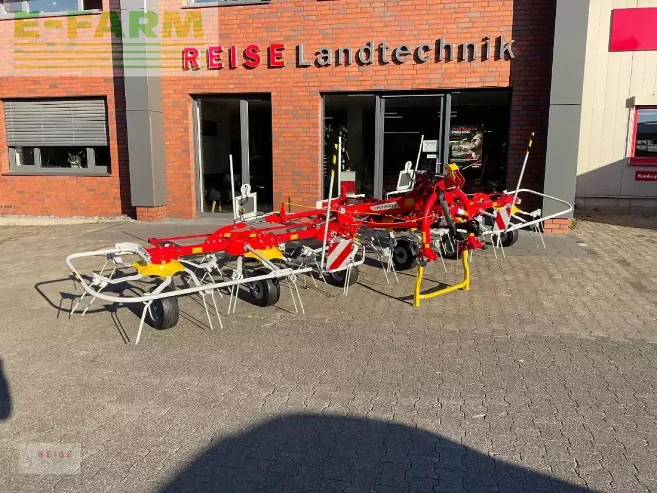 Pöttinger hit 6.69 heuwender / kreiselheuer / zetter - Сіноворушилка: фото 1 Pöttinger hit 6.69 heuwender / kreiselheuer / zetter - Сіноворушилка: фото 1