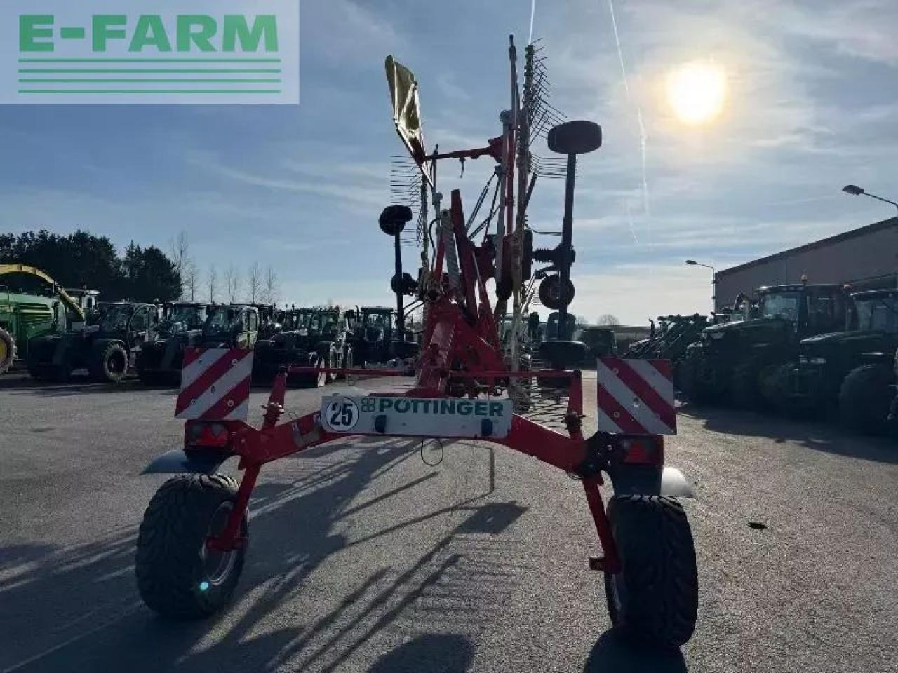 Pöttinger top 812 - Сіноворушилка: фото 4 Pöttinger top 812 - Сіноворушилка: фото 4