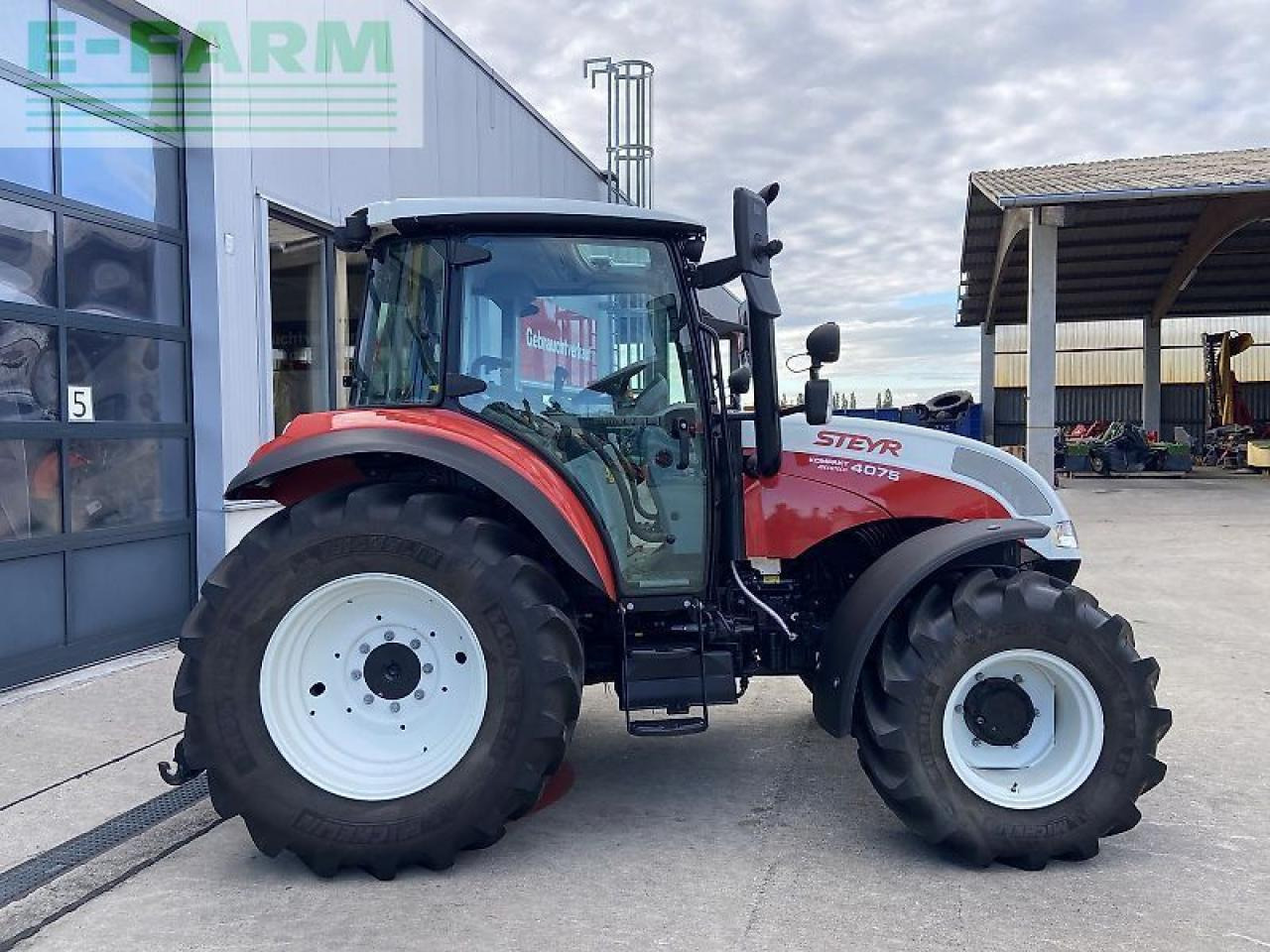 Steyr 4075 kompakt - Трактор: фото 4 Steyr 4075 kompakt - Трактор: фото 4