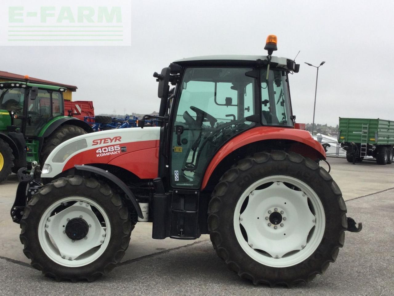 Steyr 4085 Kompakt - Трактор: фото 2 Steyr 4085 Kompakt - Трактор: фото 2