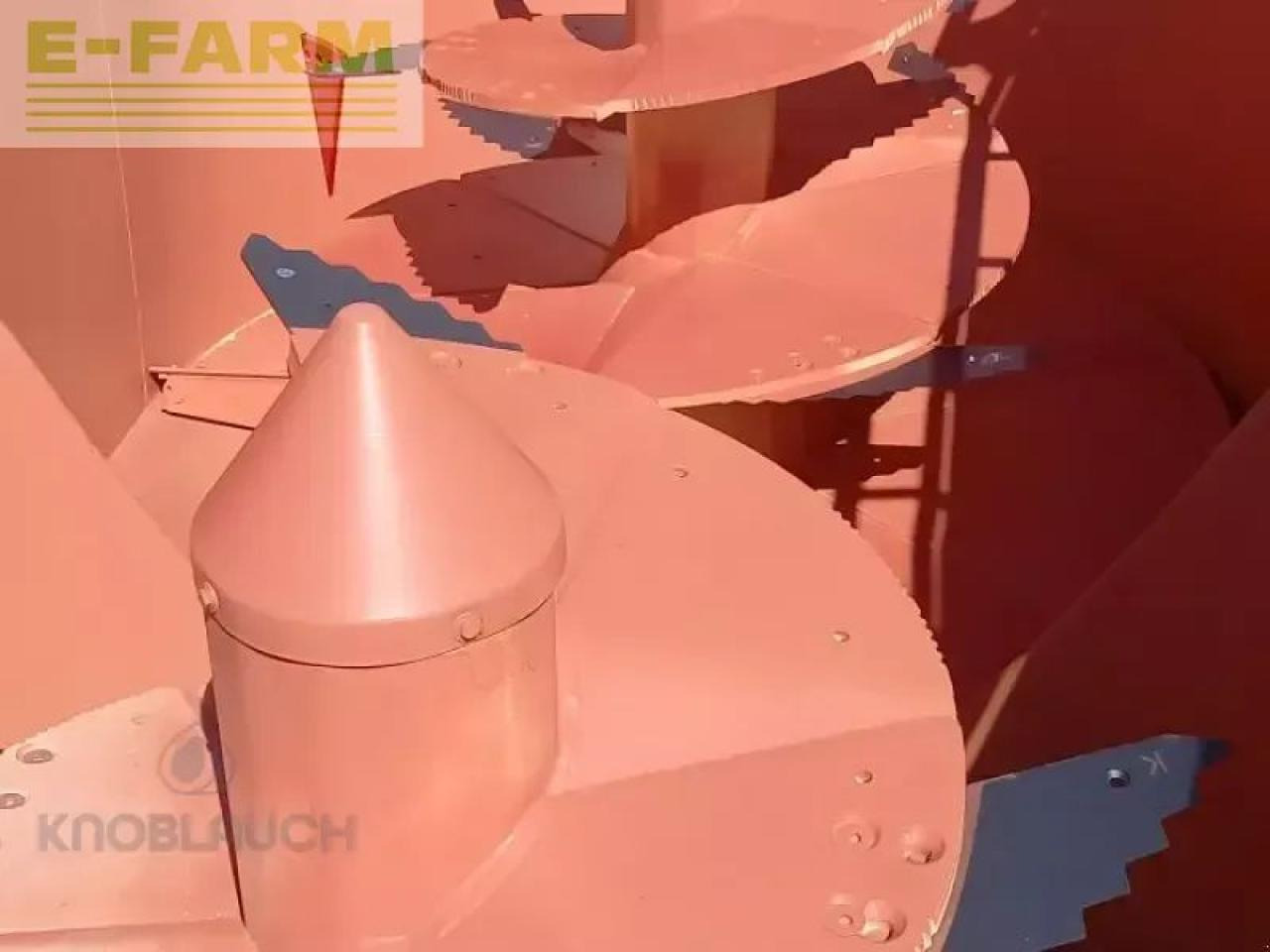 Strautmann verti-mix 2401 double - Техніка для тваринництва: фото 4 Strautmann verti-mix 2401 double - Техніка для тваринництва: фото 4