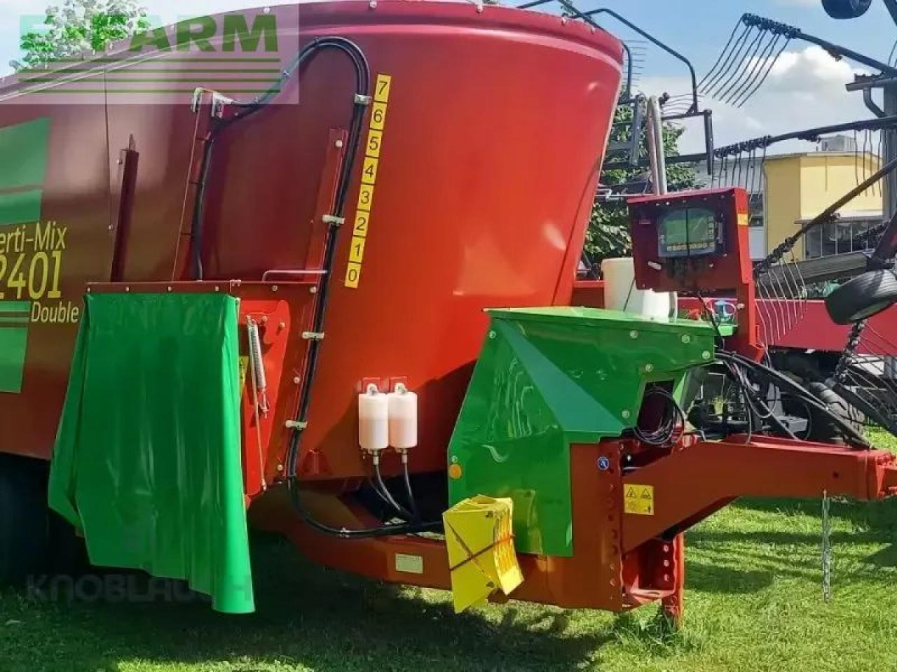Strautmann verti-mix 2401 double - Техніка для тваринництва: фото 1 Strautmann verti-mix 2401 double - Техніка для тваринництва: фото 1